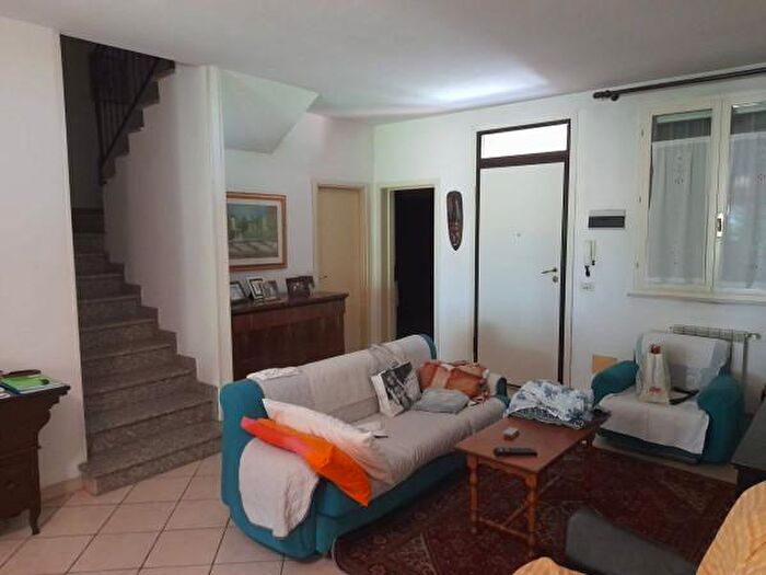 Casa con 5 locali in vendita in Via Fiume Montone Abbandonato, Ravenna