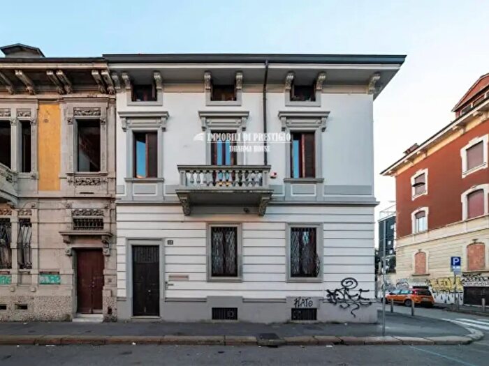Casa con 6 locali in vendita in Via Nicola Antonio Porpora, Milano