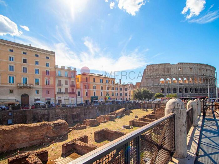 Appartamento bilocale in affitto in Via di San Giovanni in Laterano, Colosseo Fori Imperiali, Roma