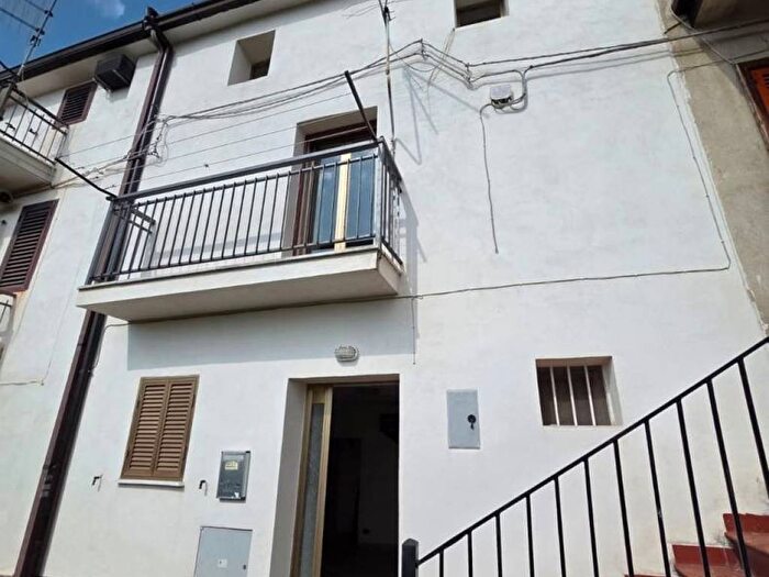 Casa trilocale in affitto in Via Giovanni Prati, Gesuiti, San Vincenzo la Costa