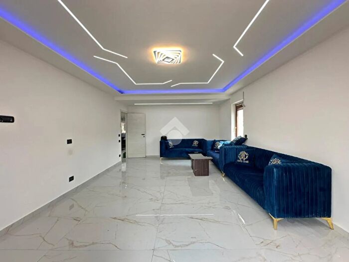 Appartamento trilocale in vendita in Via Trento, Curno