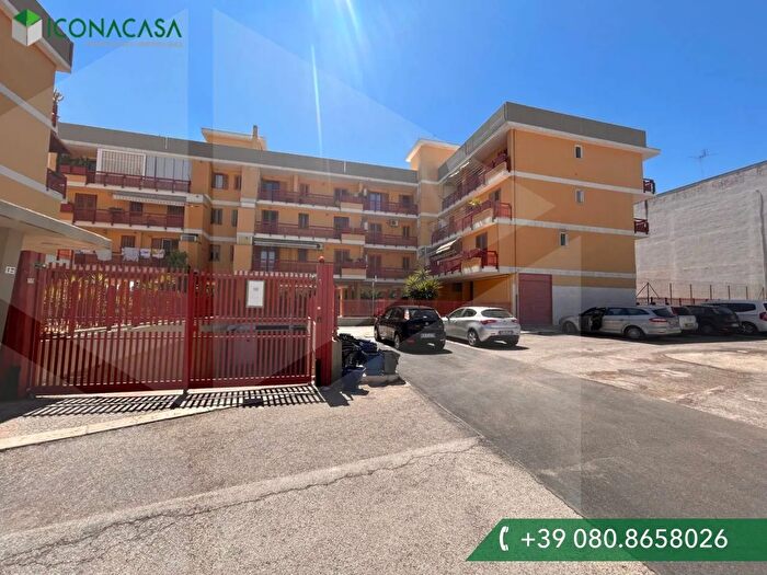 Appartamento trilocale in vendita in Via Carlo Alberto dalla Chiesa a, Bitetto