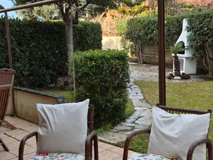 Appartamento trilocale in affitto in Via Giulianova, Fregene, Fiumicino
