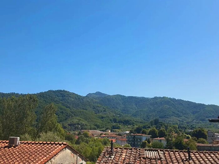 Casa trilocale in vendita in Via Ludovica, Lucca