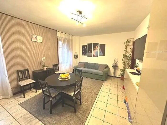 Appartamento trilocale in vendita in Via Indipendenza, Fenegro