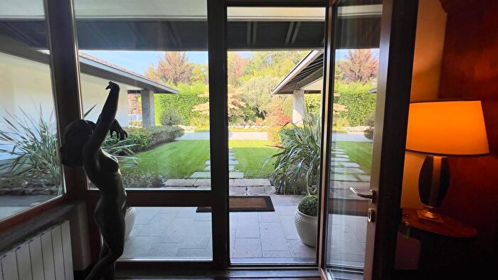 Casa con 7 locali in affitto in Via Cardano Snc, Como