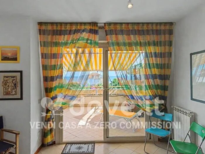 Appartamento trilocale in vendita in Via Aurelia, Santa Marinella