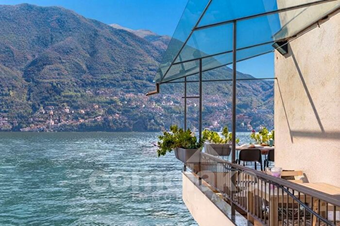 Appartamento trilocale in vendita in Via delle Frazioni, Laglio