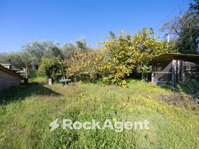 Casa con 6 locali in vendita in Via di Montigiano, Massarosa