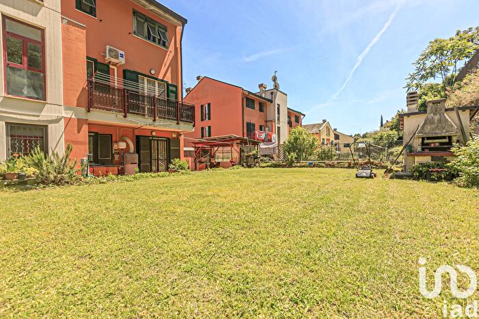 Appartamento con 5 locali in vendita in Via San Biagio di Valpolcevera c, Genova