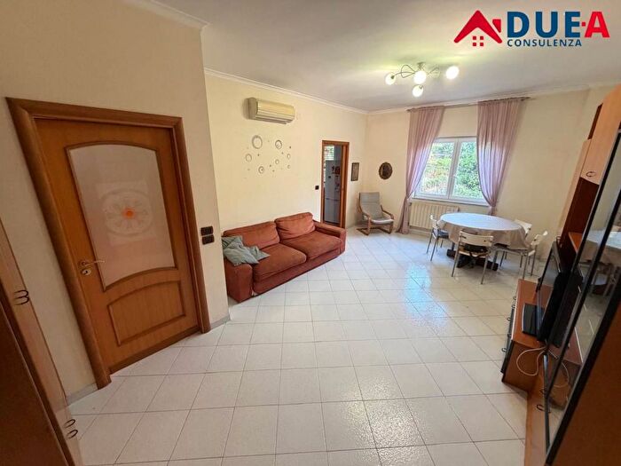 Appartamento quadrilocale in affitto in Via Vicinale Agnolella, Camaldoli, Napoli