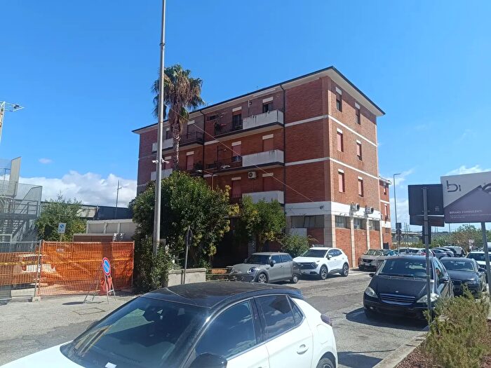 Appartamento con 6 locali in vendita in Via del Mare, Lamezia Terme