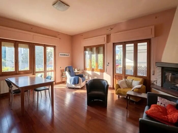 Casa con 5 locali in vendita in Centro, Terranuova Bracciolini