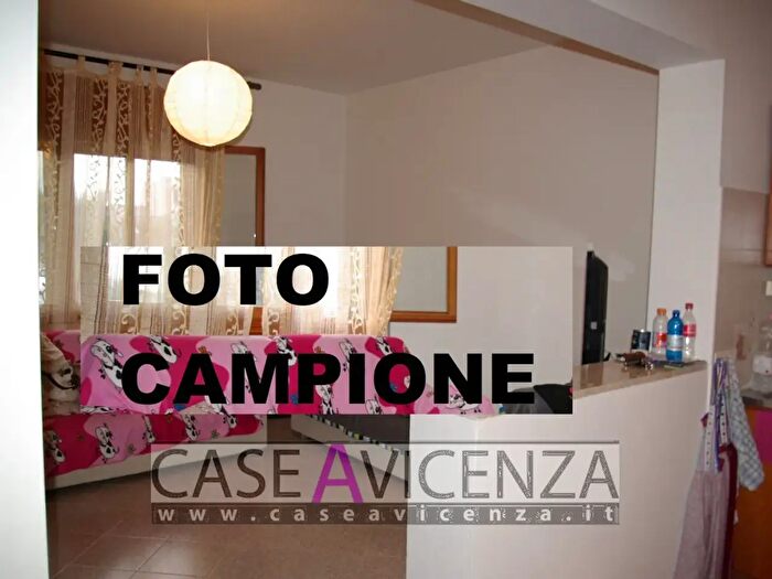 Appartamento trilocale in affitto in Via Roma, Torri Di Quartesolo