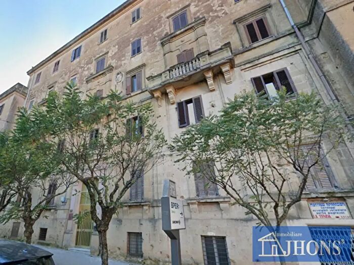 Appartamento quadrilocale in vendita in Via IV Novembre, Enna