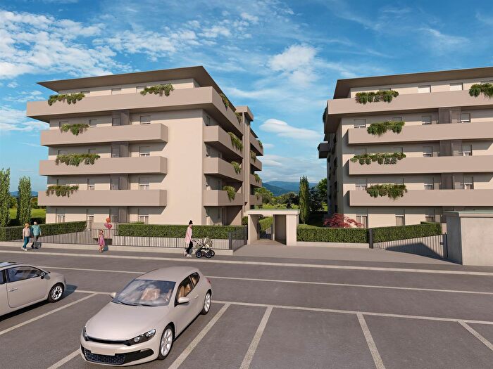 Appartamento trilocale in vendita in Via Marconi, Curno