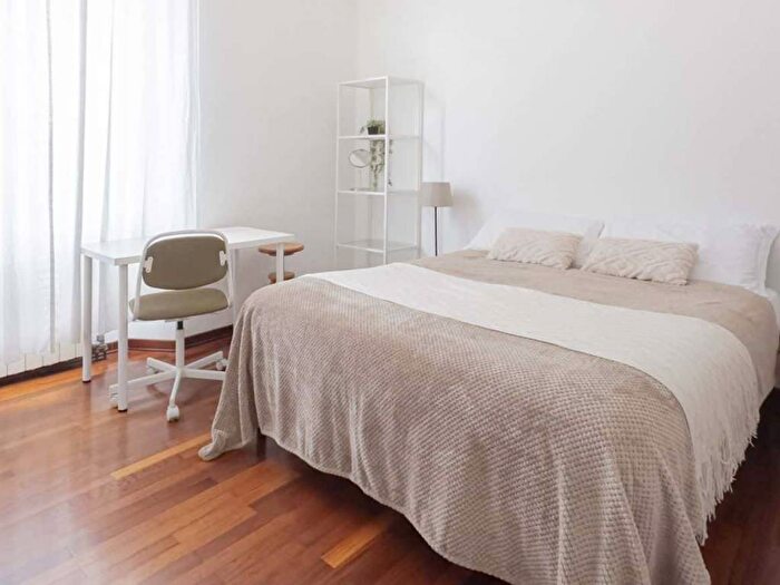 Appartamento bilocale in affitto in Via Orti, Quadronno Crocetta, Milano