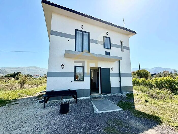 Casa trilocale in vendita in Contrada Piano del Re, Partinico