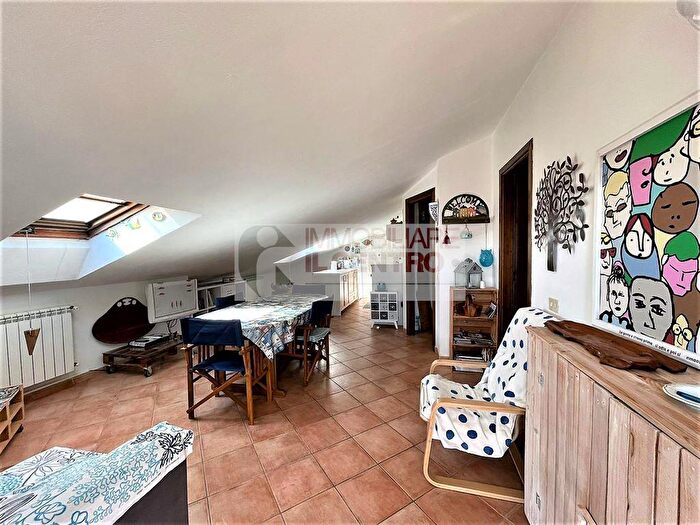 Casa quadrilocale in vendita in Sarzana