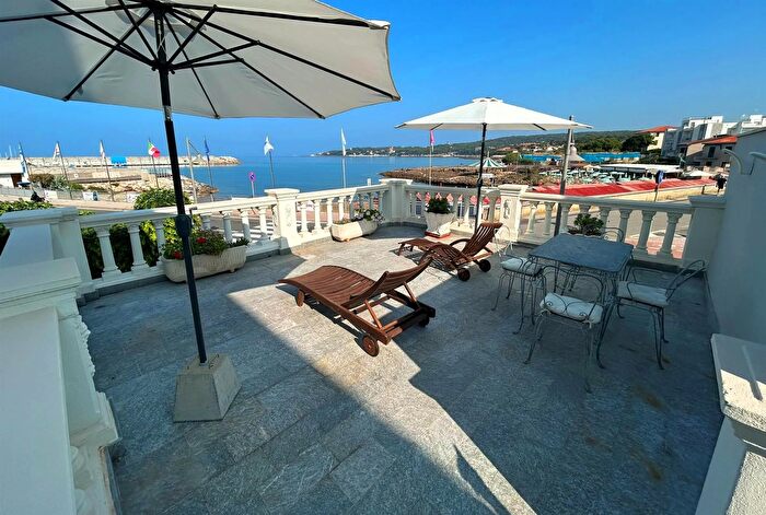 Appartamento con 6 locali in vendita in Rosignano Marittimo