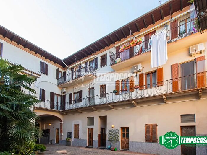 Appartamento trilocale in vendita in Via Gvglielmo Marconi, Oleggio