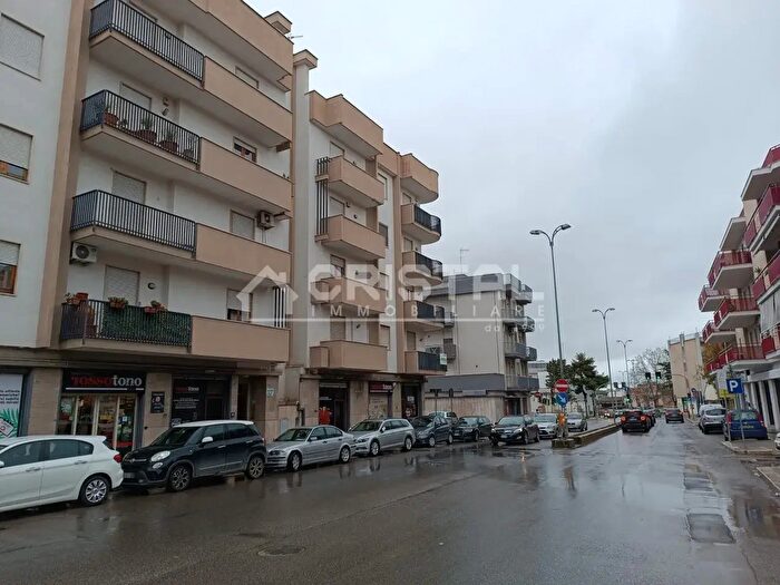 Appartamento quadrilocale in vendita in Viale Pietro Nenni, Andria