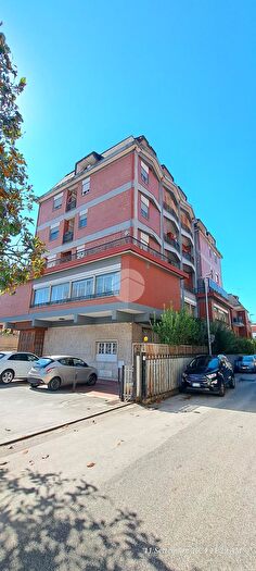 Appartamento trilocale in affitto in Via Lago di Como, Frosinone