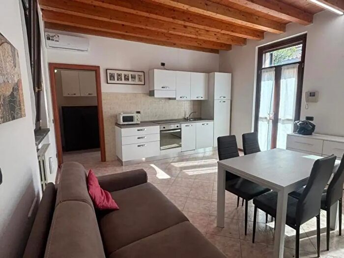 Appartamento monolocale in vendita in Via Porta, Abbiategrasso