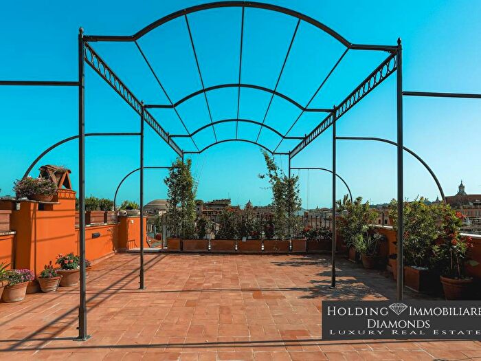 Casa con 5 locali in affitto in Via della Scrofa, Montecitorio, Roma