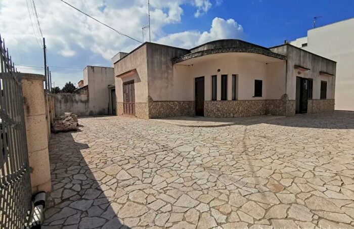 Casa con 5 locali in vendita in Ugento Residenziale, Ugento