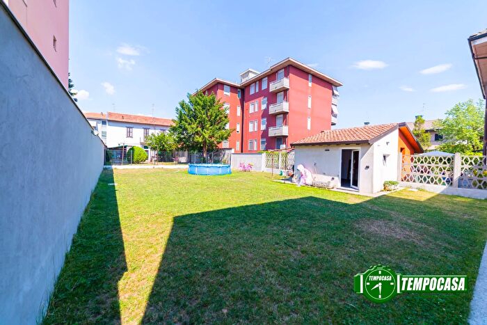 Casa quadrilocale in vendita in Castellanza