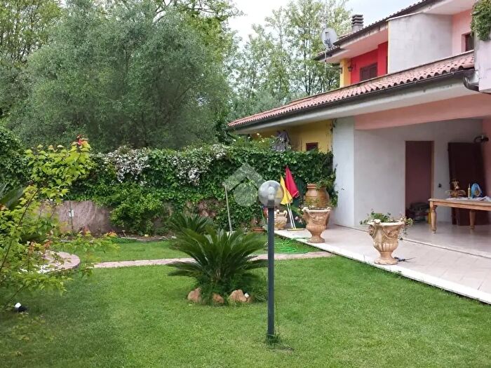 Casa trilocale in vendita in Via Colle Fontana, Lariano