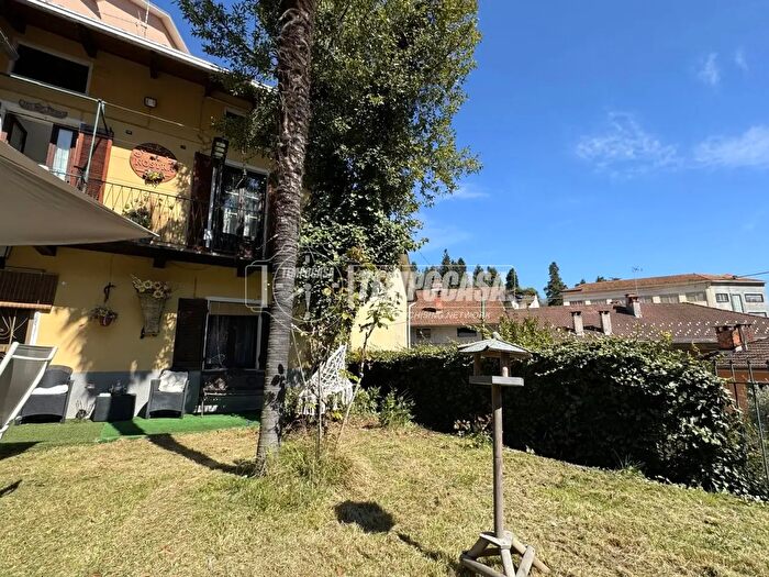 Casa con 5 locali in vendita in Via Roma, Valdilana