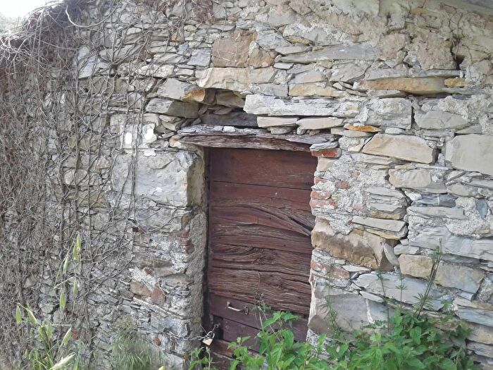 Casa bilocale in vendita in Via Bana Camogli, Camogli