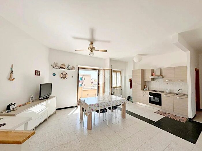 Appartamento trilocale in vendita in Viale Marconi, Anzio