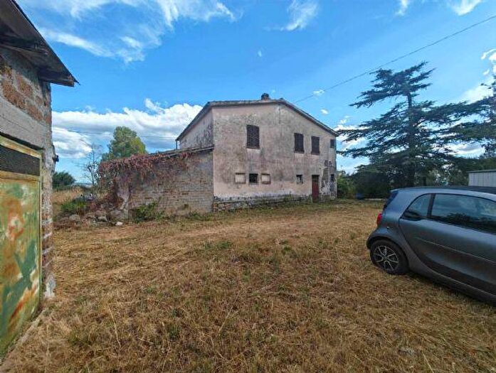 Casa con 6 locali in vendita in Viterbo