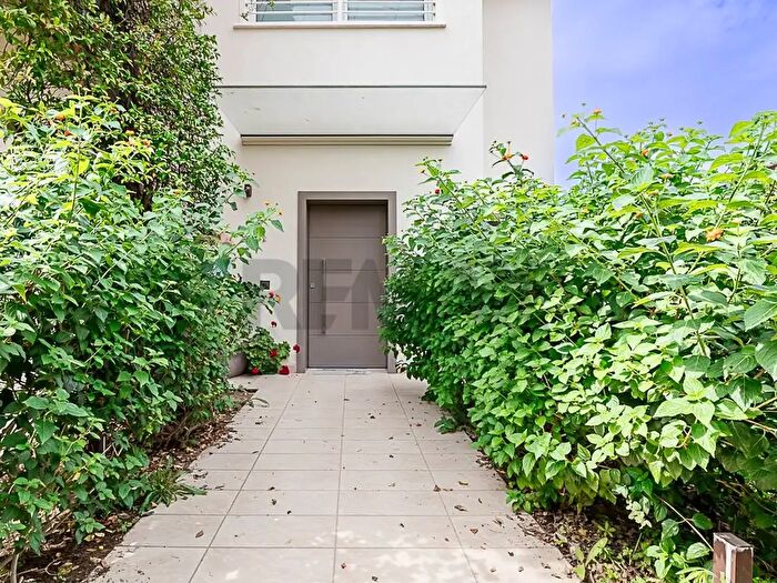 Casa con 11 locali in vendita in Via Don Giovanni Minzoni, Arzano