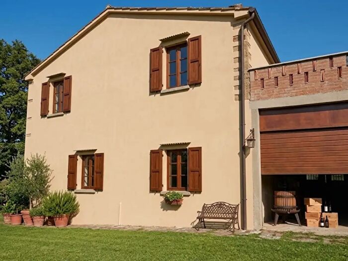 Casa quadrilocale in vendita in Strada Bivio Teodorano Piandispino, Forli'