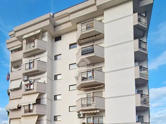 Appartamento trilocale in vendita in Via Secchia, Latina