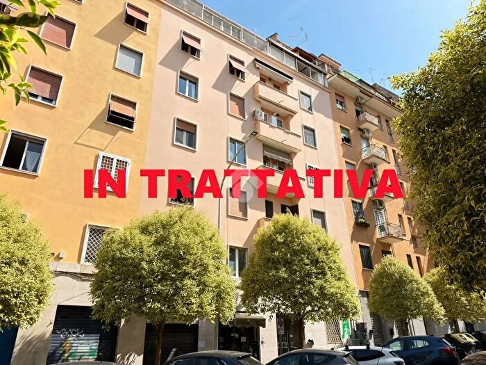 Appartamento monolocale in vendita in Via Iberia, Roma