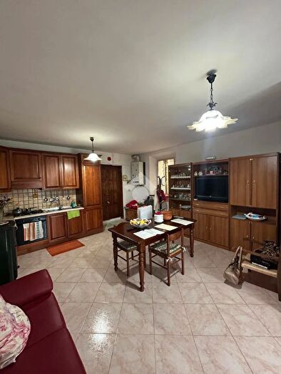 Appartamento bilocale in vendita in Via Roma, Bellegra