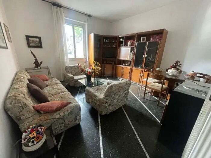 Appartamento con 5 locali in vendita in Via Missolungi, Genova