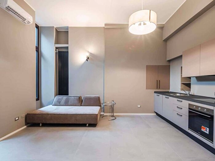 Appartamento quadrilocale in affitto in Viale Giovanni da Cermenate, Cermenate Abbiategrasso, Milano