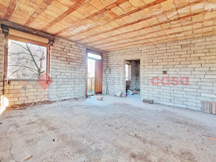 Casa quadrilocale in vendita in Via di Pettino, LAquila