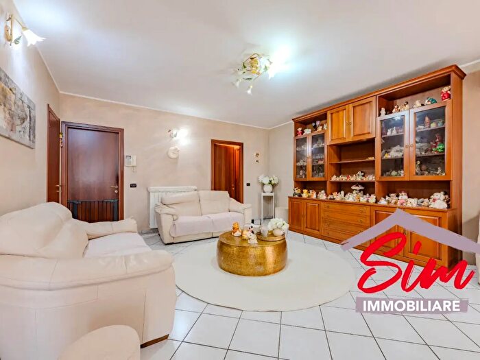 Casa quadrilocale in vendita in Romentino Via Gorizia, Romentino