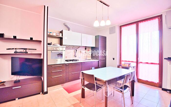 Appartamento trilocale in vendita in Trecate