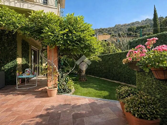Appartamento trilocale in vendita in Via degli Ulivi, Ventimiglia