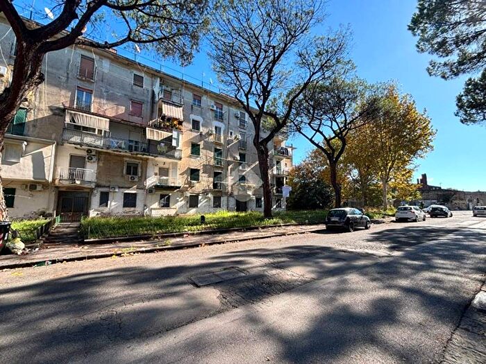 Appartamento trilocale in vendita in Via Ravello, Barra, Napoli