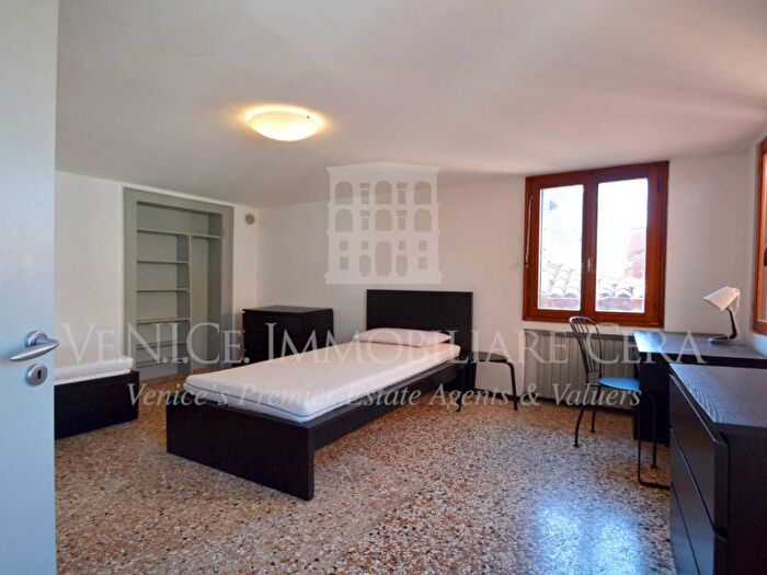 Appartamento trilocale in affitto in San Polo, Rialto, Venezia