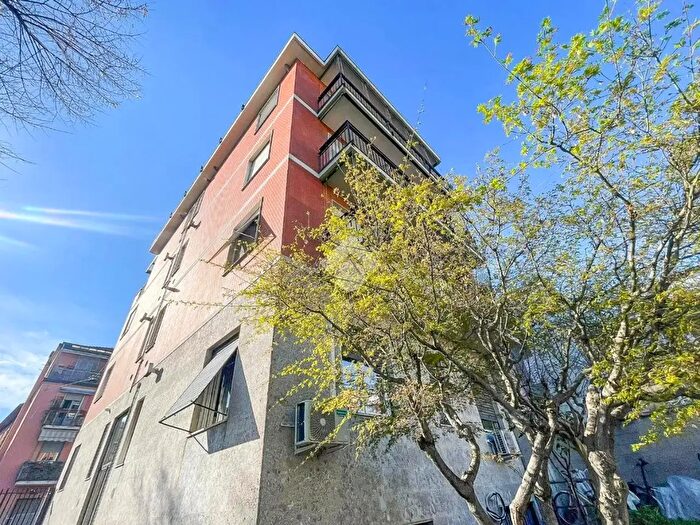 Appartamento bilocale in vendita in Via Angeloni, Milano